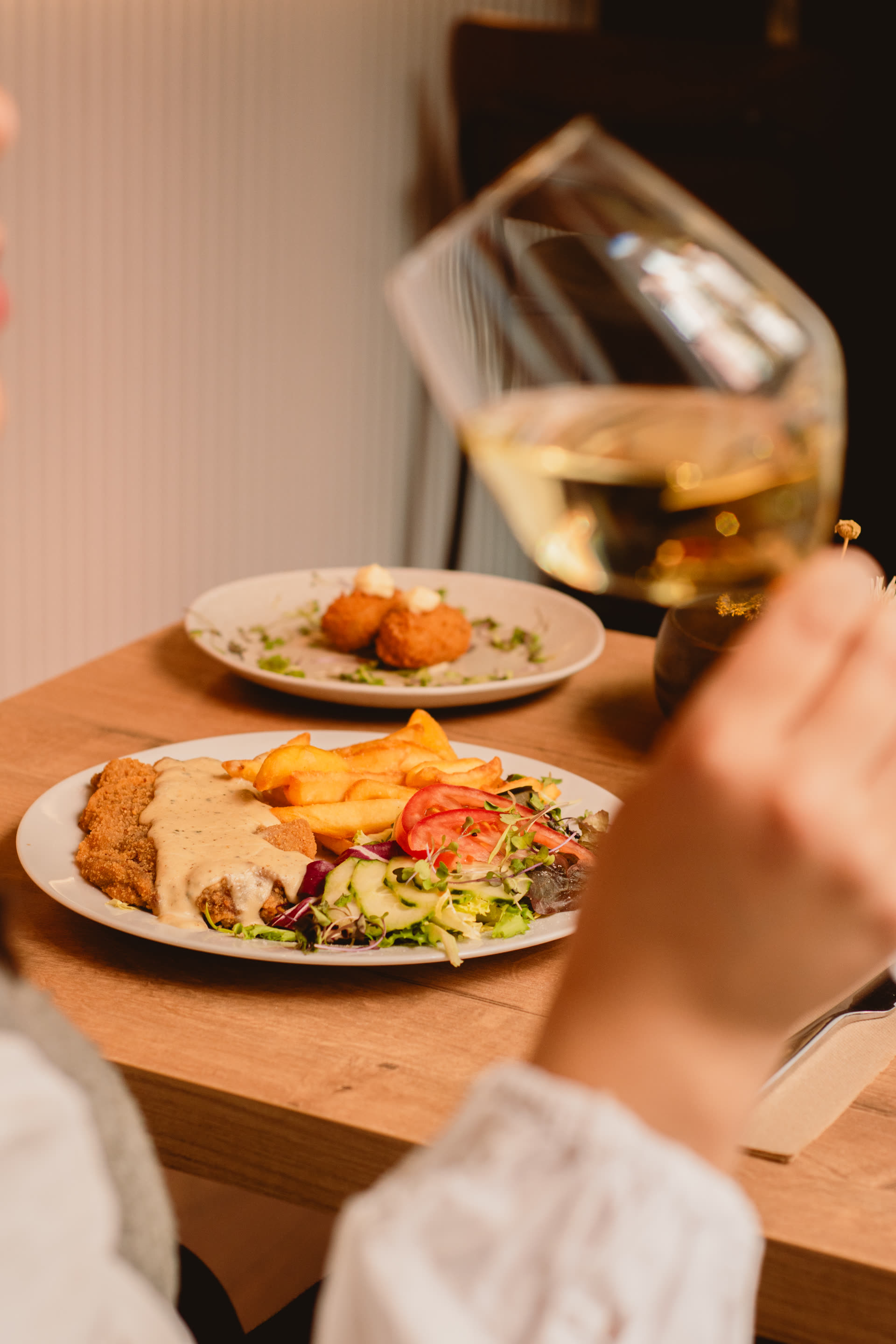 Botequim: fotografía de plato y ambiente para Reportaje de fotografía gastronómica en Madrid — tuinsta.design
